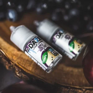 7 DAZE - REDS APPLE SALT SERIES - GRAPE ICED 30ML